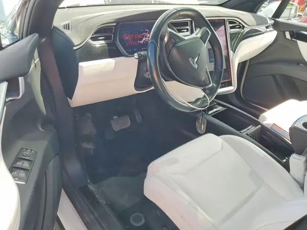 5YJXCBE28HF043879 2017 TESLA MODEL X - Image 8