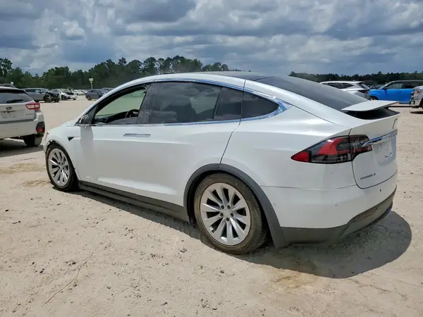 5YJXCBE28HF049634 2017 TESLA MODEL X - Image 2