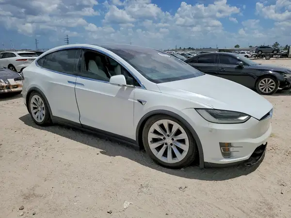 2017 TESLA MODEL X COPART lot 59008546 auction photo 4