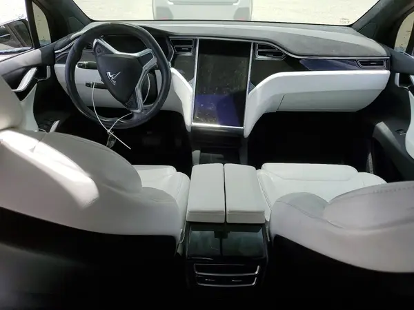 5YJXCBE28HF049634 2017 TESLA MODEL X - Image 8