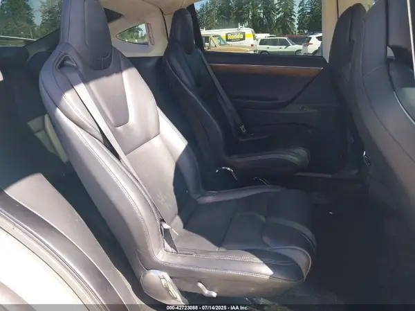 5YJXCBE28HF066899 2017 TESLA MODEL X - Image 8