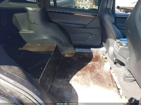 5YJXCBE28HF067826 2017 TESLA MODEL X - Image 8