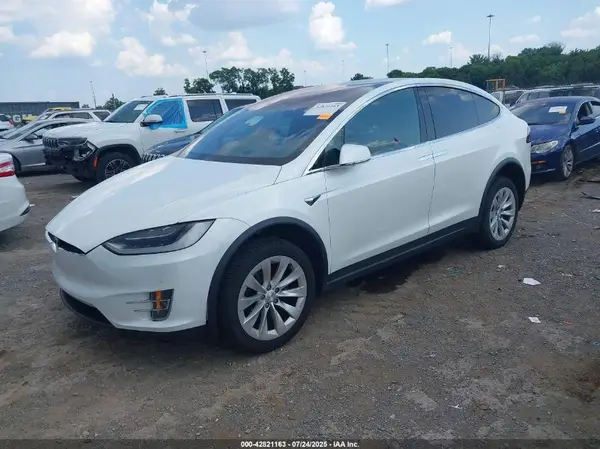 5YJXCBE28HF079474 2017 TESLA MODEL X - Image 2