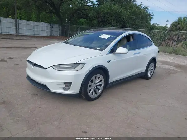 5YJXCBE28JF087256 2018 TESLA MODEL X - Image 2