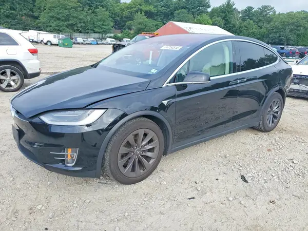 5YJXCBE28JF088682 2018 TESLA MODEL X - Image 1