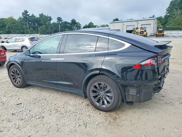 5YJXCBE28JF088682 2018 TESLA MODEL X - Image 2