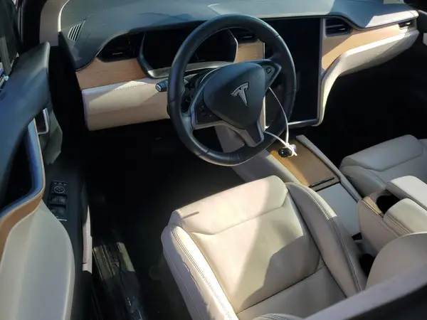 5YJXCBE28JF101897 2018 TESLA MODEL X - Image 8