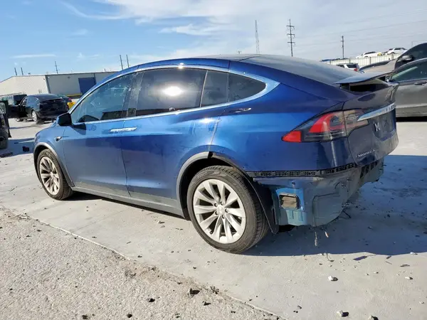 5YJXCBE28JF105349 2018 TESLA MODEL X - Image 2