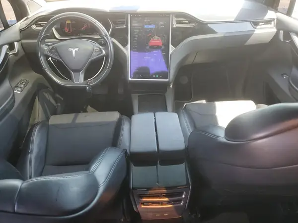 5YJXCBE28JF110647 2018 TESLA MODEL X - Image 8