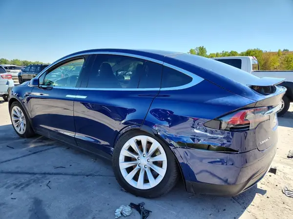 5YJXCBE28JF115377 2018 TESLA MODEL X - Image 2