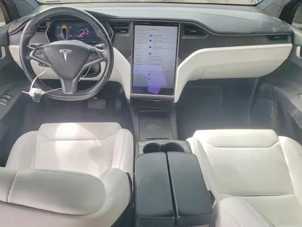 5YJXCBE28JF119736 2018 TESLA MODEL X - Image 8