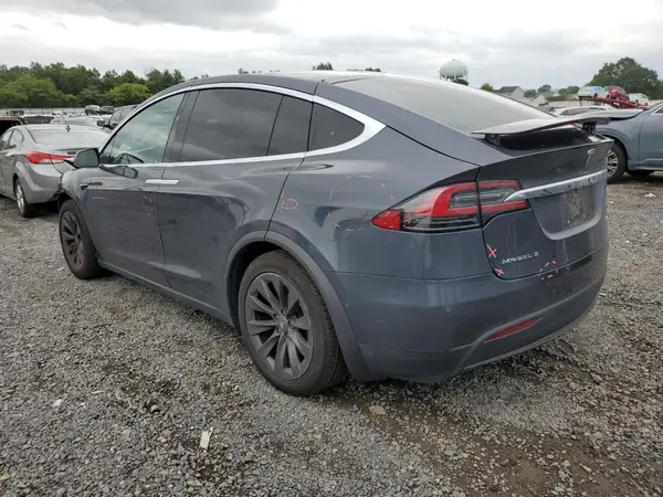 5YJXCBE28JF141333 2018 TESLA MODEL X - Image 2