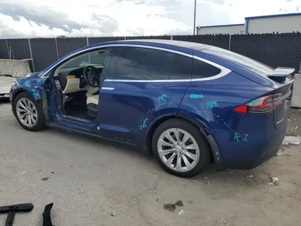 5YJXCBE28KF151653 2019 TESLA MODEL X - Image 2