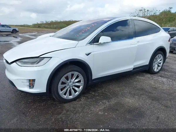 5YJXCBE28KF152415 2019 TESLA MODEL X - Image 2