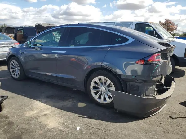 5YJXCBE28KF181039 2019 TESLA MODEL X - Image 2