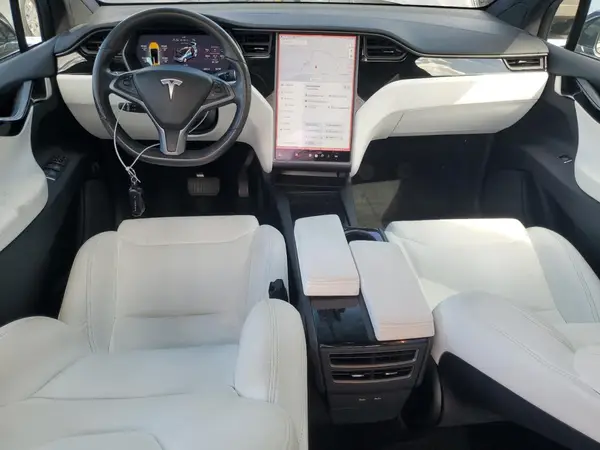 5YJXCBE28KF181039 2019 TESLA MODEL X - Image 8