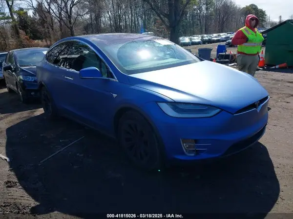 5YJXCBE28KF186404 2019 TESLA MODEL X - Image 1