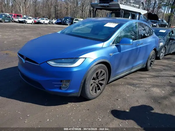 5YJXCBE28KF186404 2019 TESLA MODEL X - Image 2