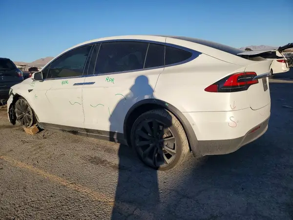 5YJXCBE28KF206960 2019 TESLA MODEL X - Image 2