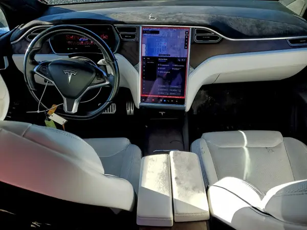 5YJXCBE29GF003762 2016 TESLA MODEL X - Image 8