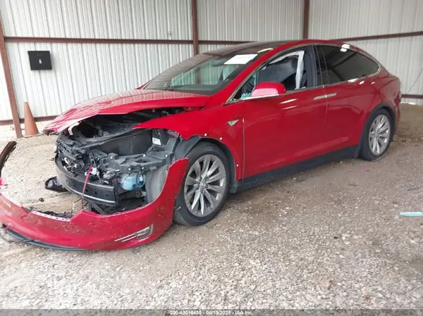 5YJXCBE29GF013028 2016 TESLA MODEL X - Image 2
