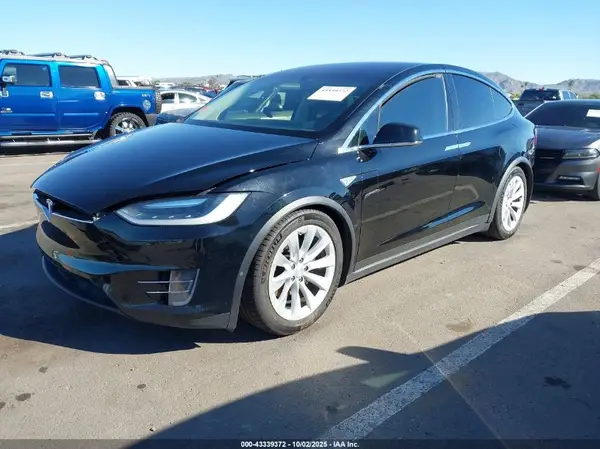 5YJXCBE29GF015863 2016 TESLA MODEL X - Image 2