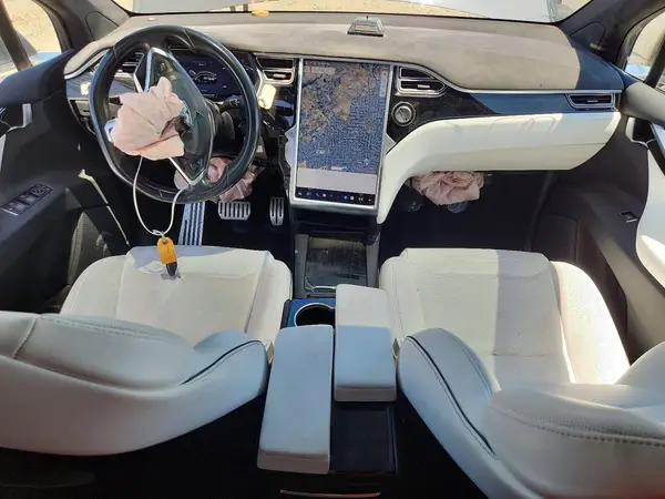 5YJXCBE29GF017175 2016 TESLA MODEL X - Image 8