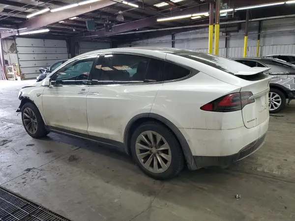 5YJXCBE29GF018391 2016 TESLA MODEL X - Image 2