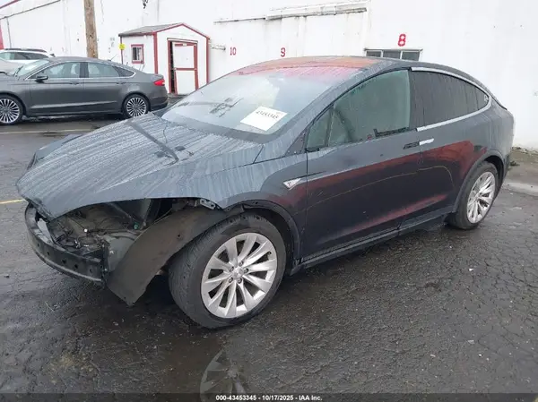 5YJXCBE29GF019542 2016 TESLA MODEL X - Image 2