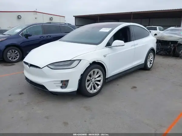 5YJXCBE29GF020108 2016 TESLA MODEL X - Image 2