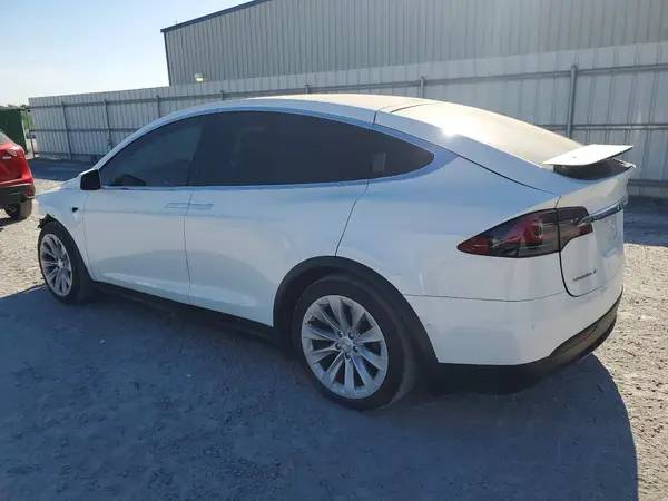 5YJXCBE29GF021128 2016 TESLA MODEL X - Image 2