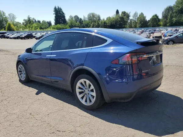 5YJXCBE29HF037184 2017 TESLA MODEL X - Image 2