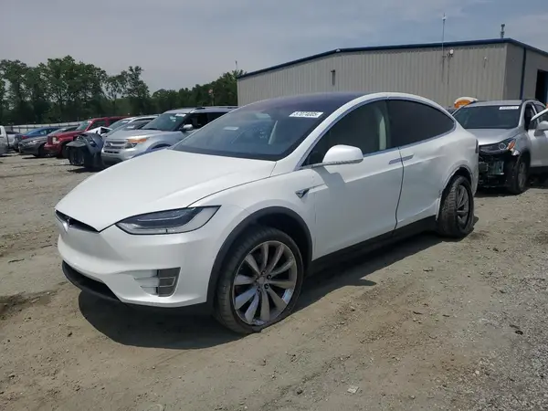 5YJXCBE29HF043552 2017 TESLA MODEL X - Image 1