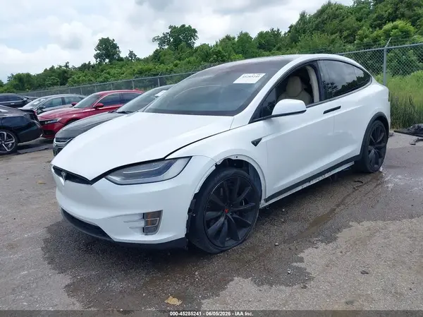 5YJXCBE29HF049531 2017 TESLA MODEL X - Image 2