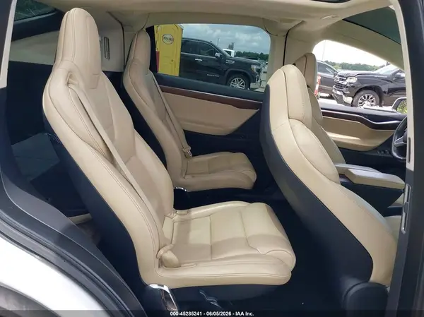 5YJXCBE29HF049531 2017 TESLA MODEL X - Image 8