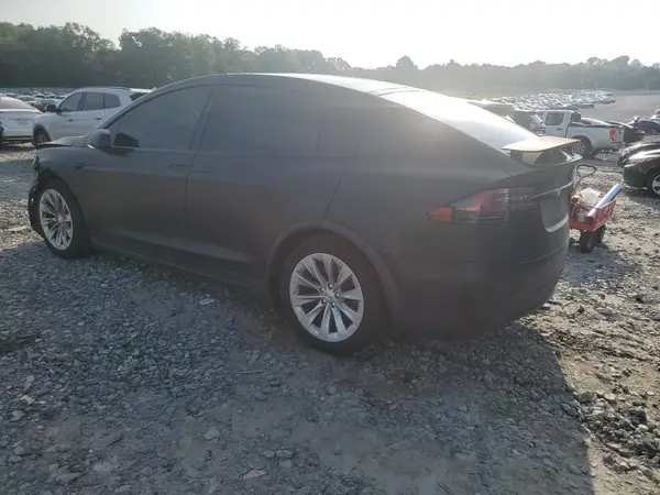 5YJXCBE29HF055216 2017 TESLA MODEL X - Image 2