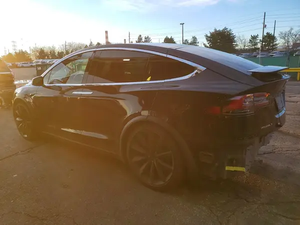 5YJXCBE29HF060691 2017 TESLA MODEL X - Image 2