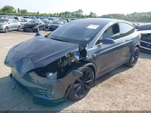 5YJXCBE29HF065762 2017 TESLA MODEL X - Image 2