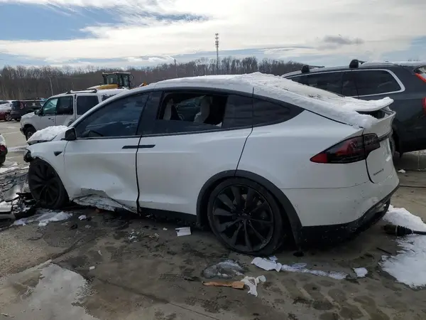 5YJXCBE29HF075661 2017 TESLA MODEL X - Image 2