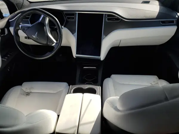 5YJXCBE29JF087718 2018 TESLA MODEL X - Image 8