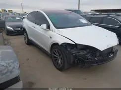 5YJXCBE29JF088402 2018 TESLA MODEL X