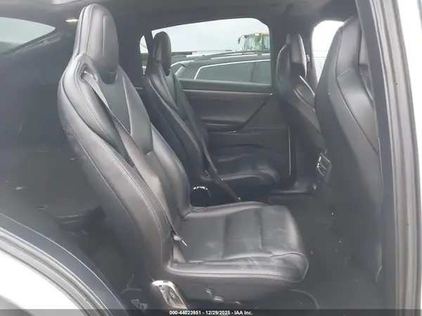 5YJXCBE29JF088402 2018 TESLA MODEL X - Image 8
