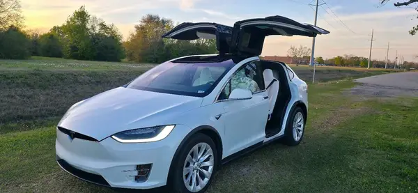 5YJXCBE29JF089436 2018 TESLA MODEL X - Image 2