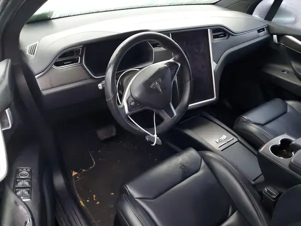 5YJXCBE29JF089825 2018 TESLA MODEL X - Image 8