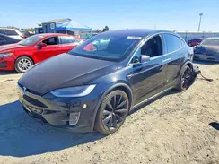 5YJXCBE29JF089887 2018 TESLA MODEL X