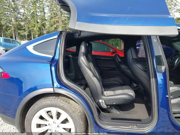 5YJXCBE29JF090358 2018 TESLA MODEL X - Image 8