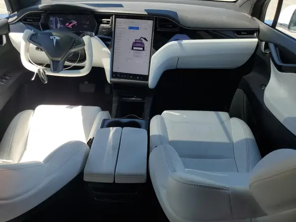 5YJXCBE29JF100807 2018 TESLA MODEL X - Image 8