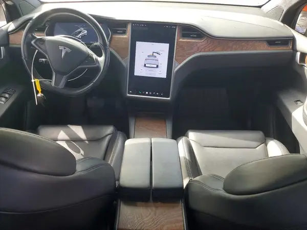 5YJXCBE29JF101973 2018 TESLA MODEL X - Image 8