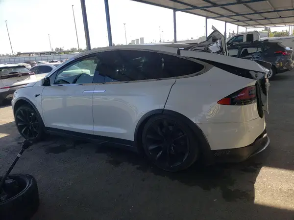 5YJXCBE29JF110950 2018 TESLA MODEL X - Image 2