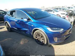 5YJXCBE29JF120961 2018 TESLA MODEL X